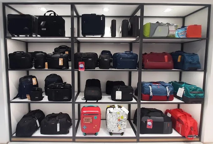 Samsonite / American tourister